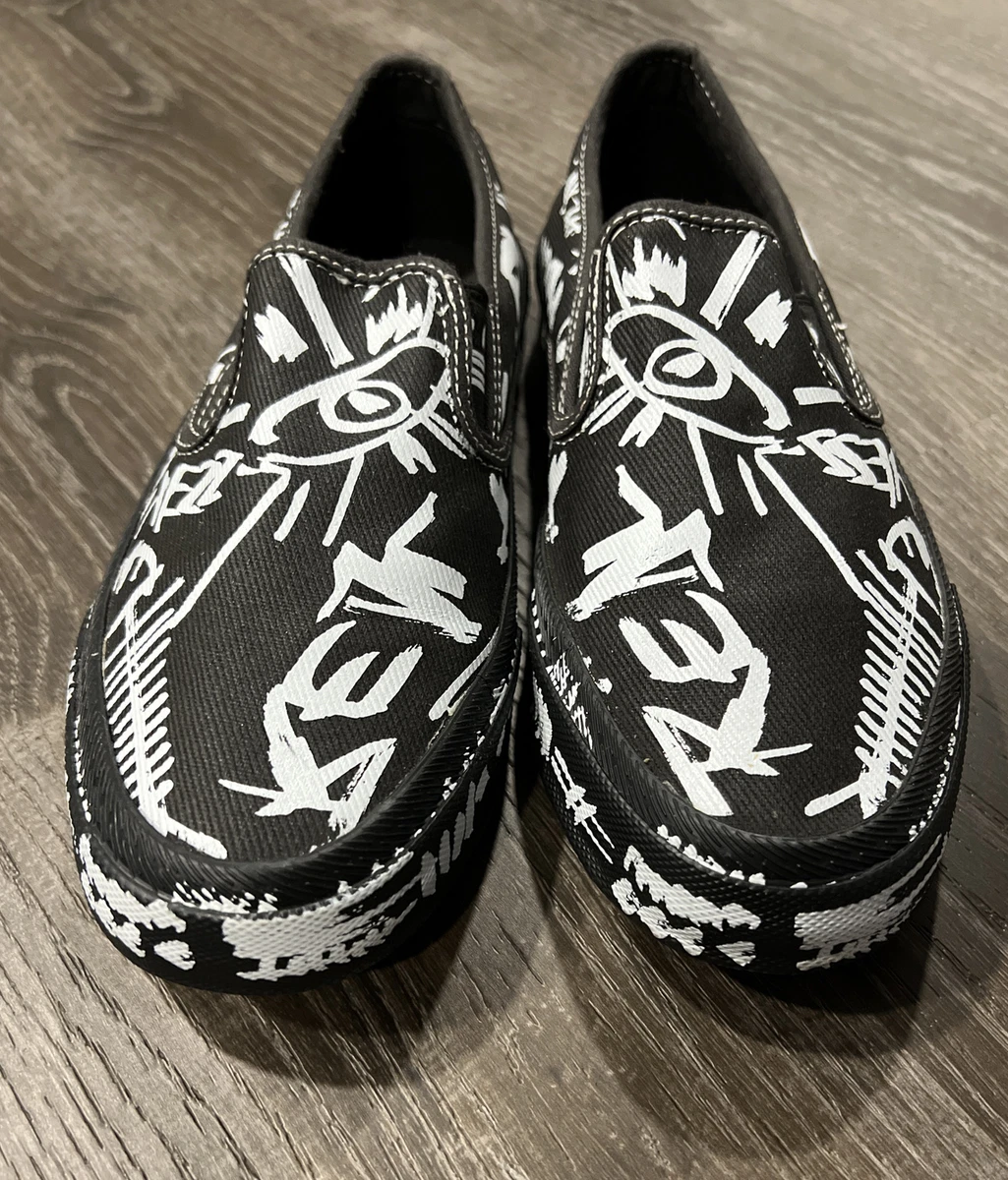 Graffiti sneakers best sale zara