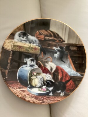 1st Issue in The Victorian Cat Collection-''Mischief with the Hatbox'' Plate