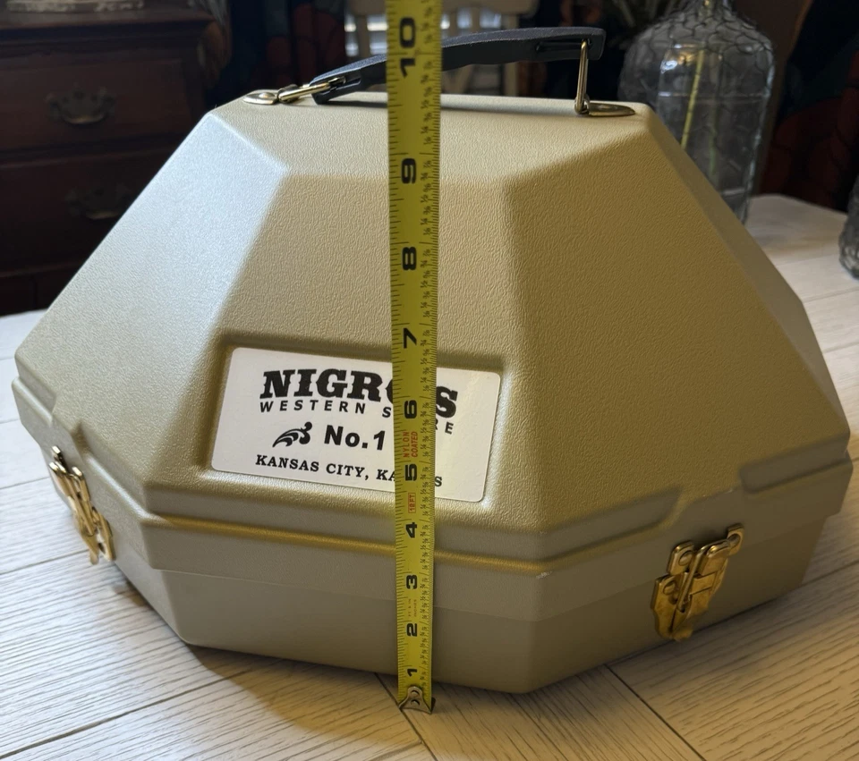 Chapéu Nigro’s Western Store lata estojo rígido caixa de viagem com alça fechamento seguro - Imagem 3 de 4