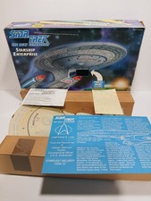 Star Trek TNG Raumschiff Enterprise 15 Zoll beleuchtet mit Sounds Playmates 6102 