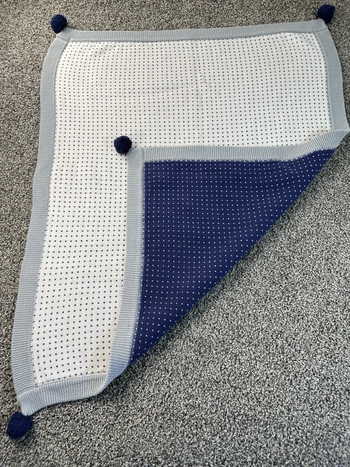 Pottery Barn Niños Bebé Pom Manta Azul Marino Gris Blanco Algodón Tejido Cochecito Foto 3 de 4