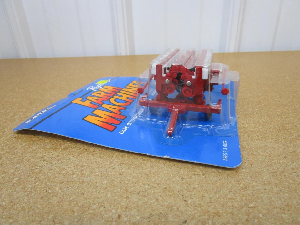 Case International planter IH Implement ERTL 1/64 Farm Machines diecast toy B16Z - Image 4 of 4