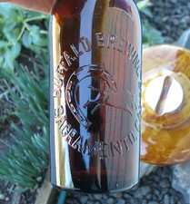 PINT Blob Top BUFFALO BREWING / SACRAMENTO CALIFORNIA Pictorial beer bottle PCGW