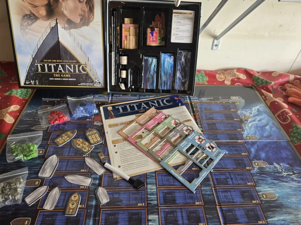 TITANIC The Game Board Game Spin Master Games Age 12+ - Image 2 of 2