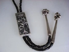VINTAGE Vidal Aragon SANTO DOMINGO HAND CAST STERLING SILVER BOLO TIE