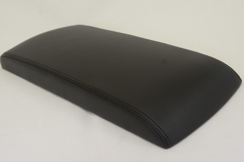 TOYOTA YARI 2011-... 5 DOOR FRONT AND REAR LEATHERETTE CUTOM BLACK