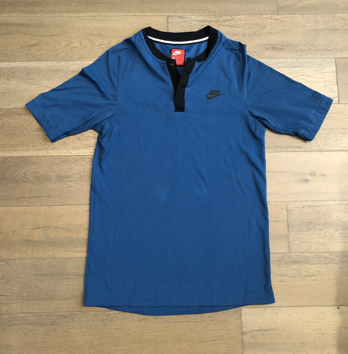 Nike shop tech polo