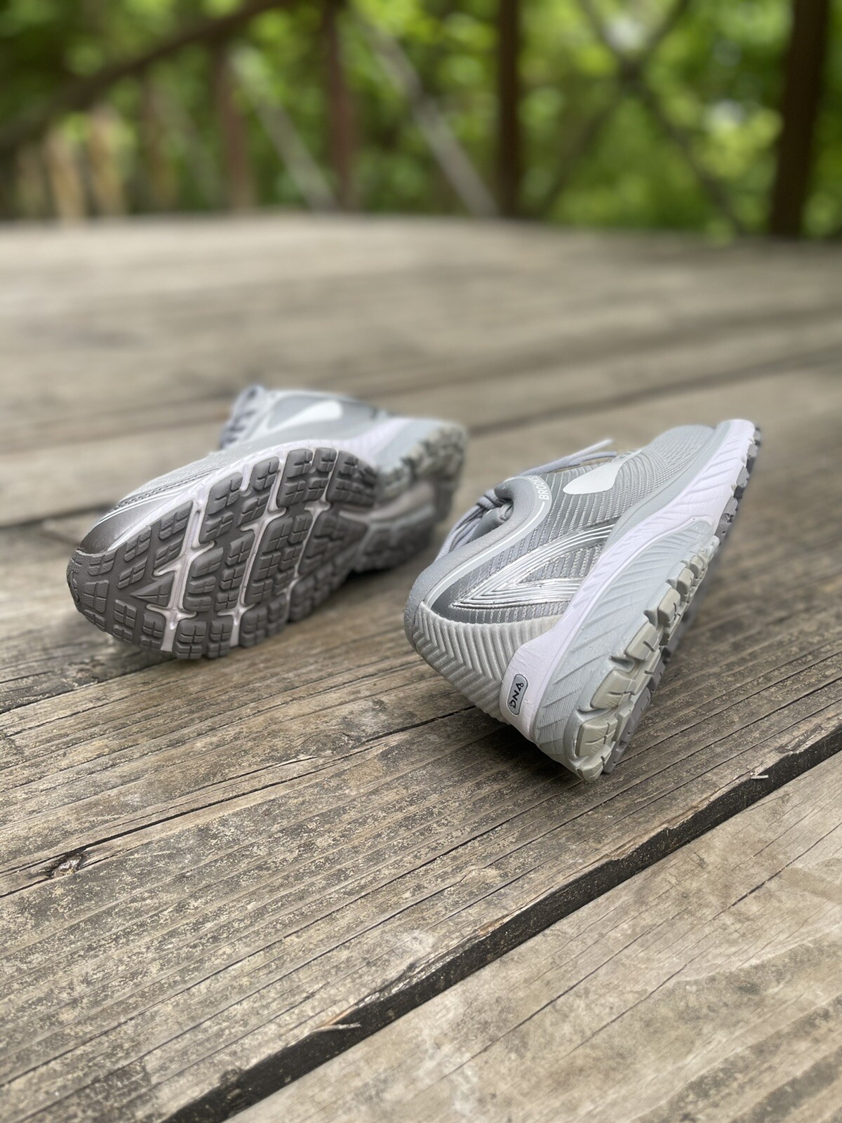 brooks ghost 10 womens