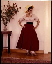 Sophia Loren Striking Vintage Glamour Fashion Pose hat original 5x4 Transparency