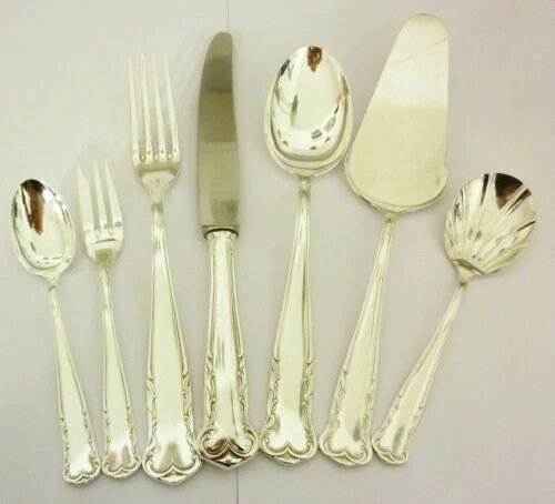 Versilberte Antiquitäten & Kunst-Objekte (vor 1945)