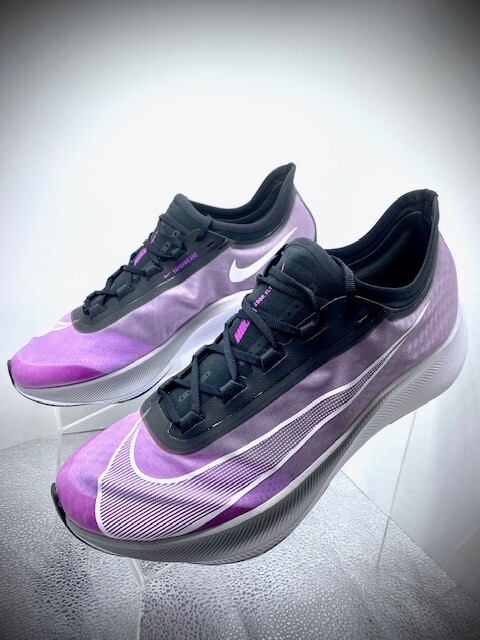 nike zoom fly 3 hyper violet
