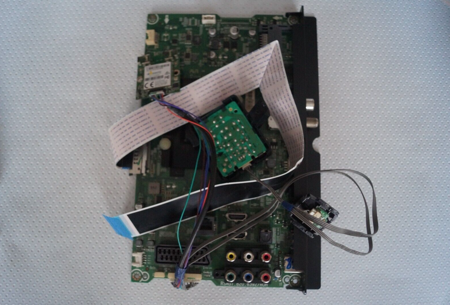 MAIN BOARD RSAG7.820.6392/ROH FOR 49"" HISENSE H49M3000 TV, screen no HD490DU-E31