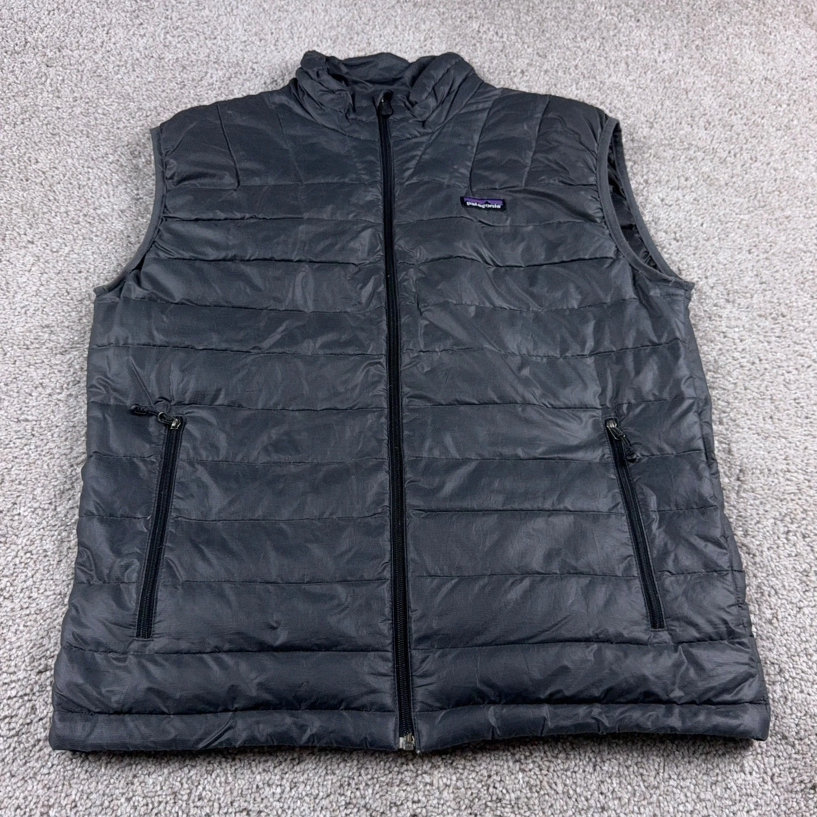 Patagonia Vest Mens Small Gray Down Sweater Puffer Insulated Ripstop Hiking