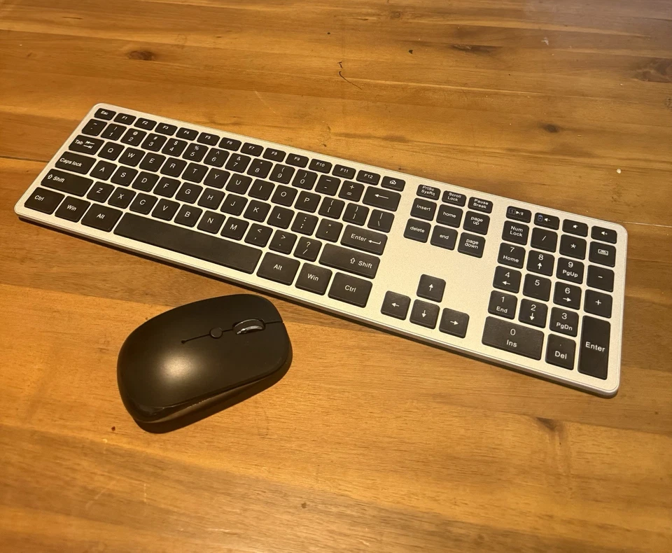 Wireless Keyboard and Mouse Combo - Image 3 of 3
