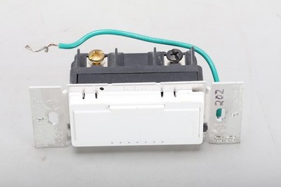 Lutron RRD-6D-SW RadioRA 2 600W Single-Pole/3-Way Dimmer 500-11369 Snow White