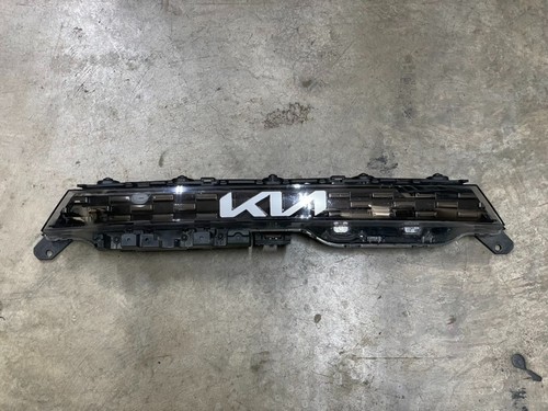 💥 2022 2023 KIA Soul Front Center Bar LED Headlight Lamp OEM 92209-K0