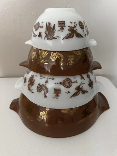 PYREX Early American Cinderella Nesting Mixing Bowls Set Of 4 441 442 443 444