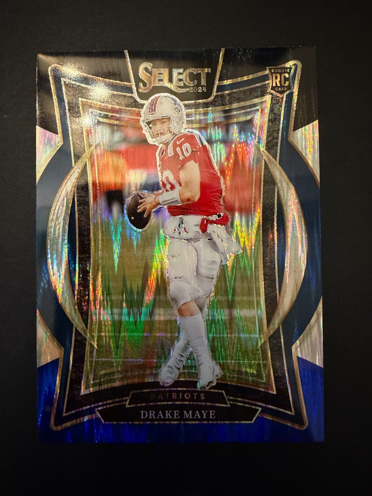 2024 Panini Select - Concourse Drake Maye #27 Black & Blue Shock Prizm (RC)