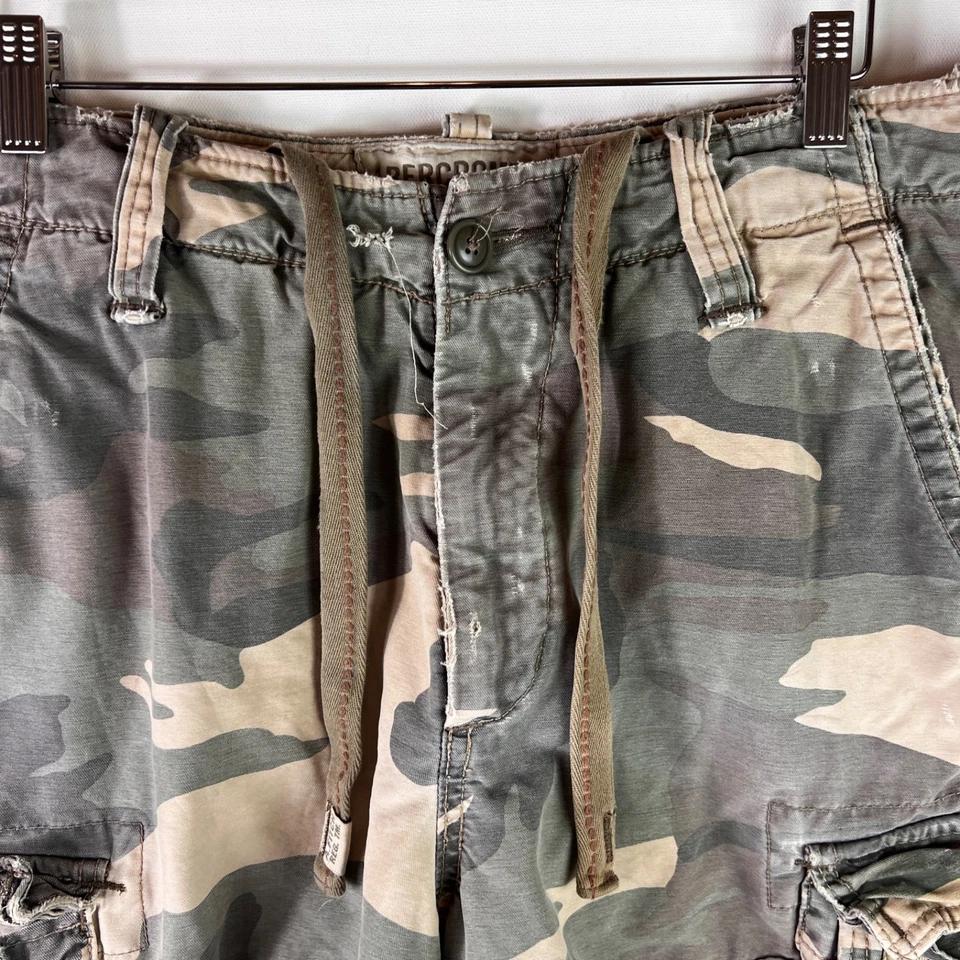 Pantalones Cortos Camuflados De Colección Abercrombie & Fitch Y2K Sueltos Adirondacks Paracaidista Militar Foto 2 de 4