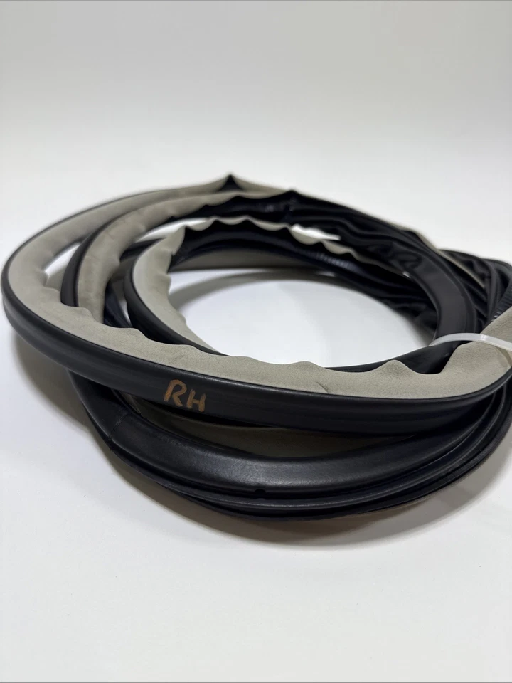 Infiniti Q70 M37 2011-2019 pasajero derecho puerta delantera sello resistente OEM Foto 2 de 4