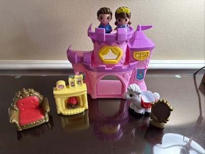 Playgo Playset Princess, Prince  Palace Dollhouse Castle Complete 7 piece set
