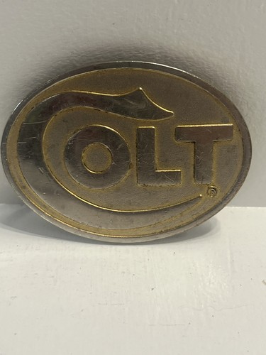 - Belt Buckle Colt Revolvers Gun Knife Maker Vintage Authentic