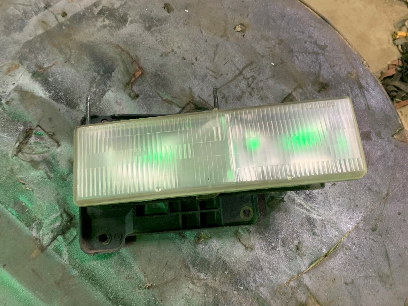 1998 Chevrolet pickup right hand head light and mount