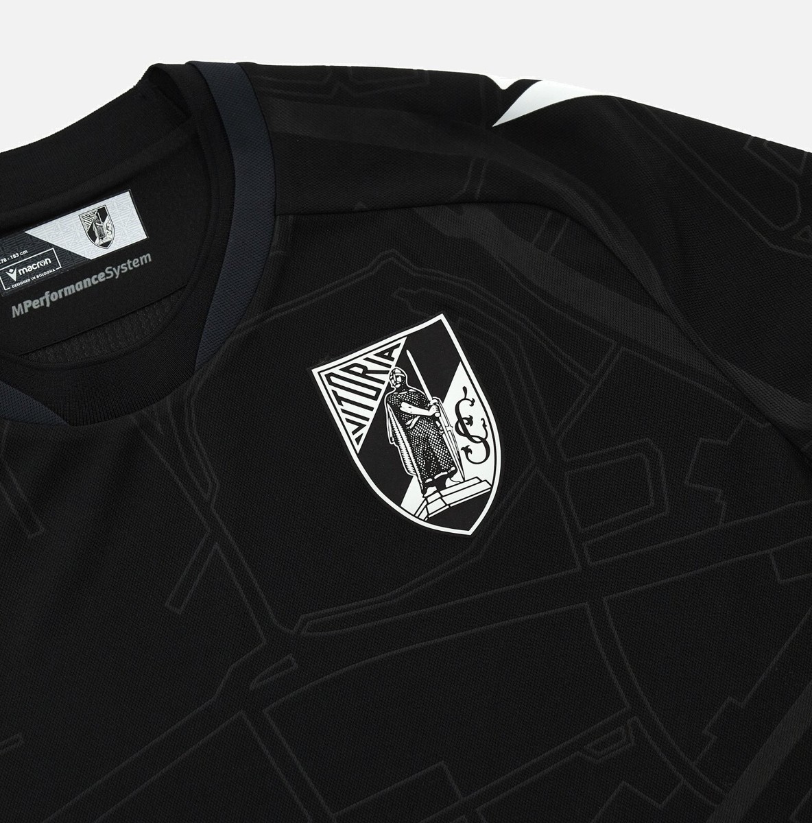 Maillot Vitoria Guimaraes | Achetez votre maillot de foot chez Unisport