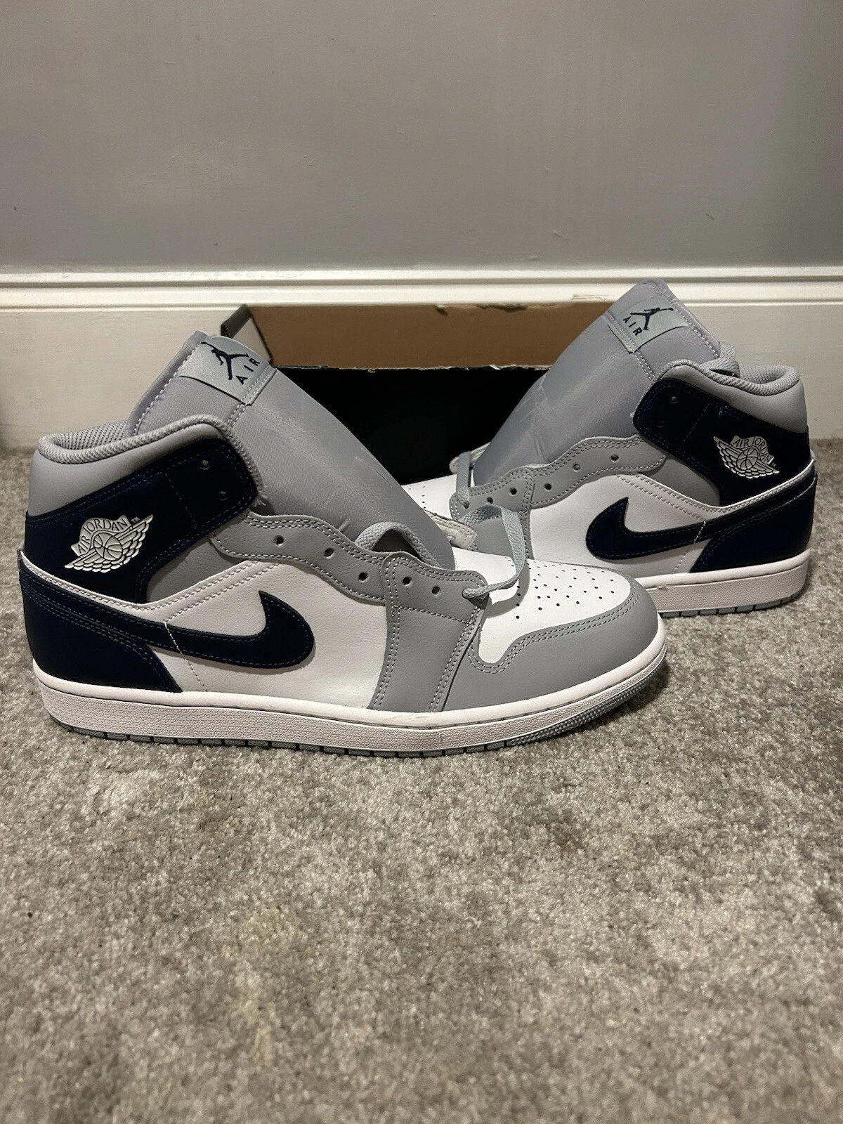 Air Jordan 1 Mid Wolf grigio mezzanotte