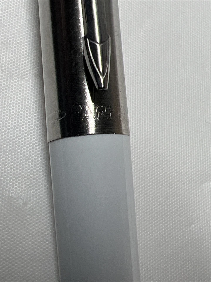 Bolígrafo Parker Blanco NUEVO SIN DEFECTOS DE CAJA Foto 3 de 3
