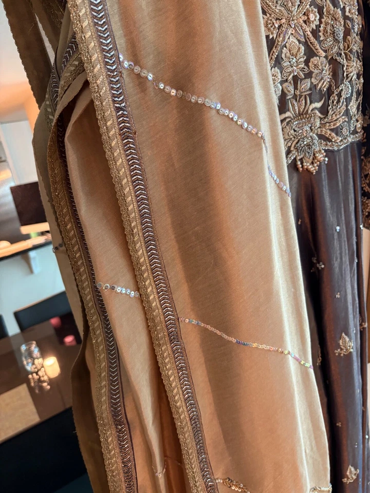 Sarosh Salman party dress. S/M  grey kalidar gown rose gold, silver zardozi - Image 4 of 4