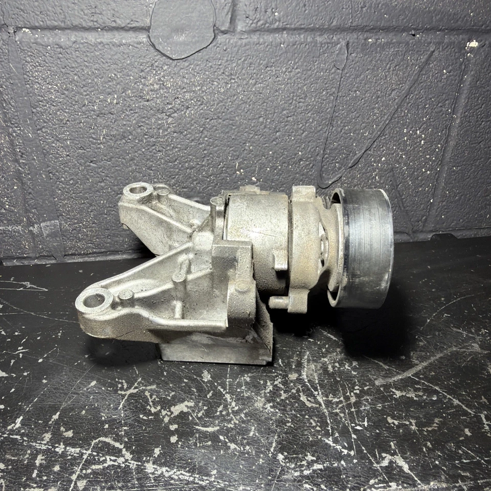 Subaru BRZ FR-S 86 FA20 2013-2016 tensor de correa con soporte OEM Foto 2 de 3