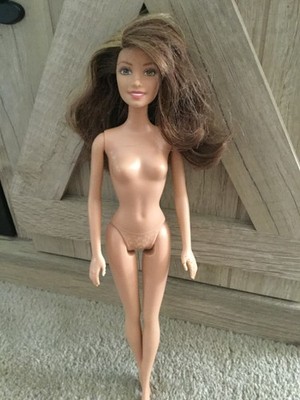 2014 Mattel Barbie Closet #DMK57 Teresa Barbie Doll with Wavy Brown Hair Nude