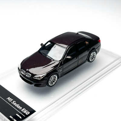 King Model 1/64 Scale BMW M5 E60/E61 Sedan Diecast Alloy Model Car