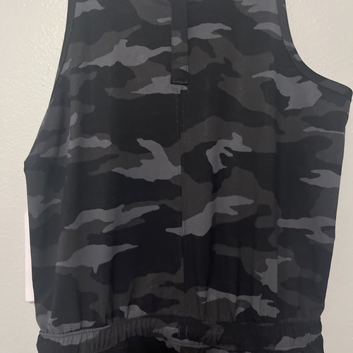 Girl’s Athleta Girl ‘On The Go’ Camo 1pc Romper Size L/12 - Picture 8 of 10