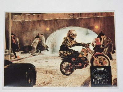 1992 TOPPS STADIUM CLUB BATMAN RETURNS RED TRIANGLE CIRCUS GANG CARD #68