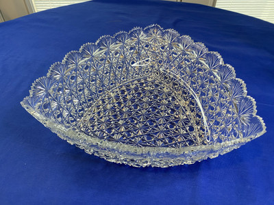 Beautiful Vintage Cut Crystal Glass Centerpiece Triangle Bowl TB201