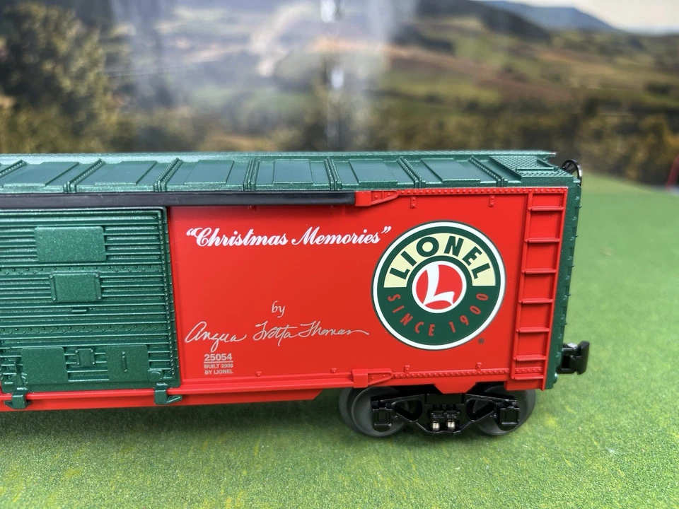 LIONEL 6-25054 O GAUGE 2008 ANGELA TROTTA THOMAS CHRISTMAS BOXCAR NIB - Image 4 of 4