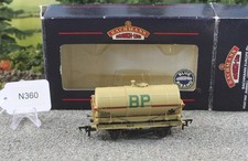 Bachmann Branchline OO 1:76 37-679 Tan 14t Tank Wagon BP Shell VG FNQHobbys N360