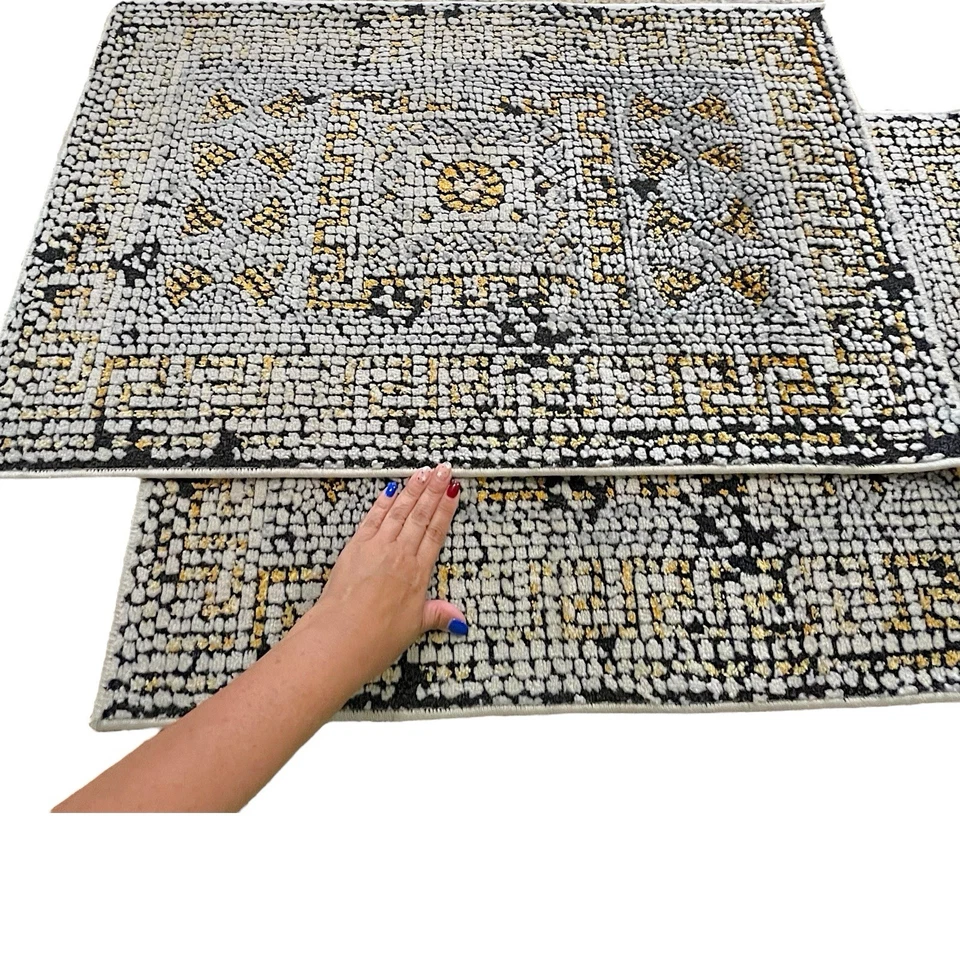 LOTE DE 2 ALFOMBRAS SURYA VENEZIA 2 X 3 GRIS Y AMARILLO MOSAICO PATRÓN DE LLAVE GRIEGA USADAS EN EXCELENTE ESTADO Foto 4 de 4