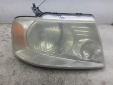 04 05 06 07 08 FORD F150 OEM Passenger Headlight Bright Background 7L3Z13008FA