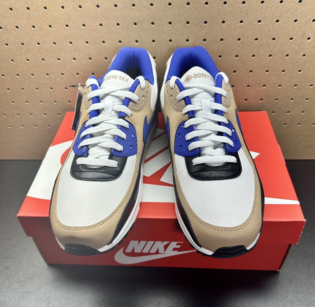 NEW Nike Air Max 90 GTX 