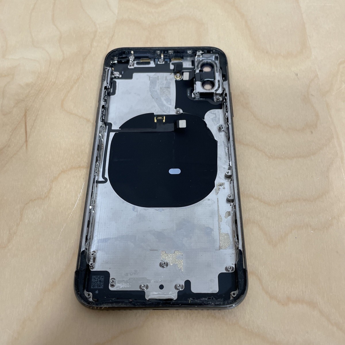 Apple iPhone X ブラック 背面ひび割れあり Apple iPhone X 黒 背面ひび割れあり