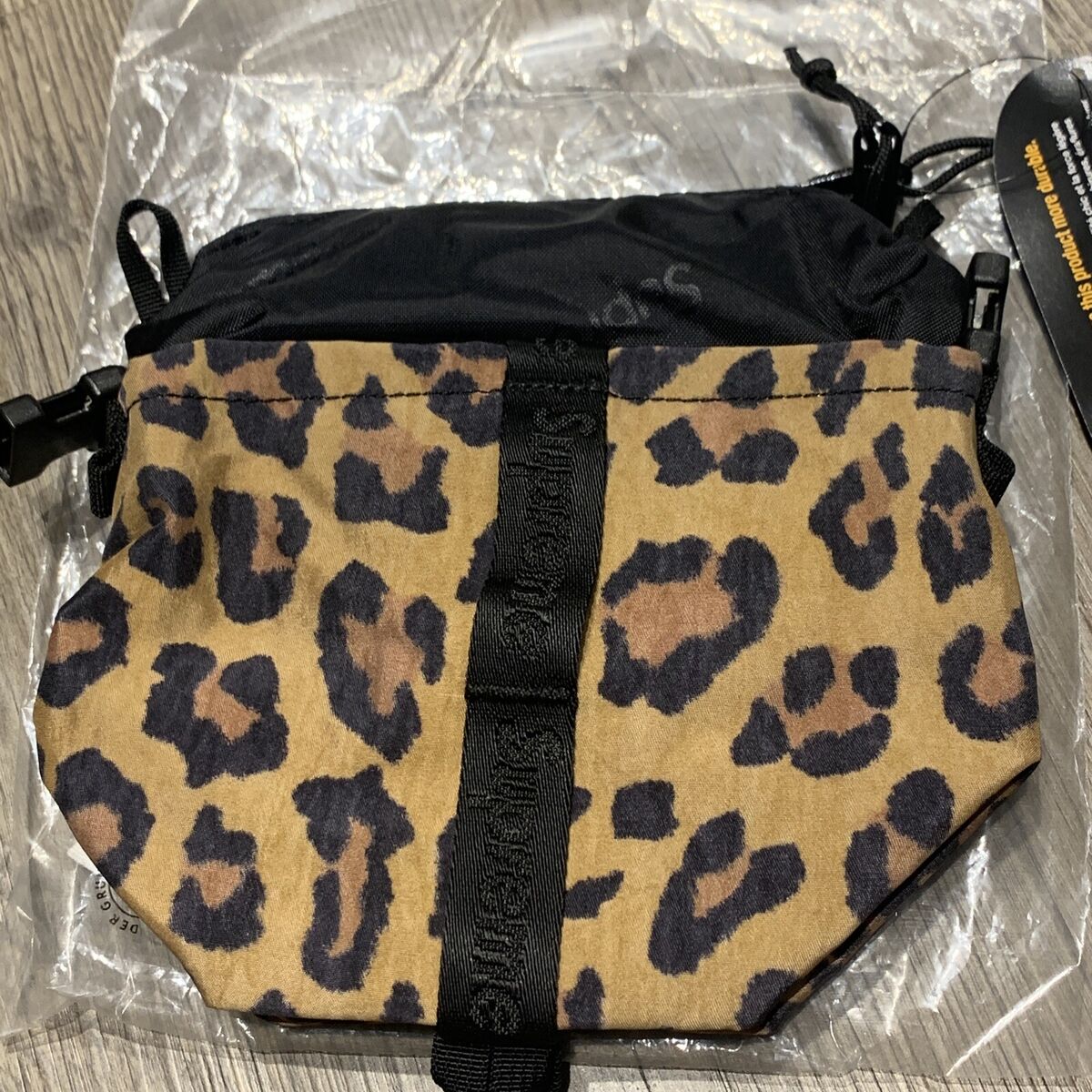 Supreme Leopard Print Neck Pouch FW20 Shoulder Bag | eBay Supreme Leopard Print Neck Pouch FW20 Shoulder Bag | eBay