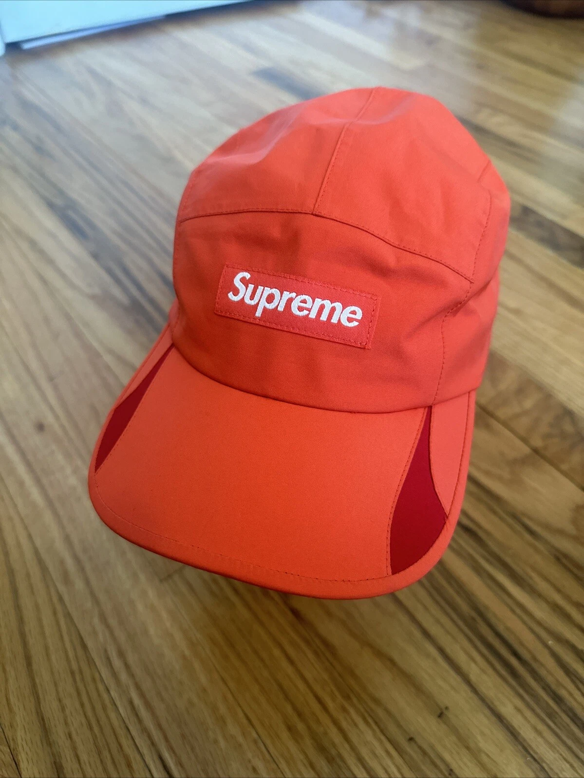 Casquette de camp Supreme Gore Tex Tech 5 panneaux rose rouge. Taille unique neuve sans étiquette.