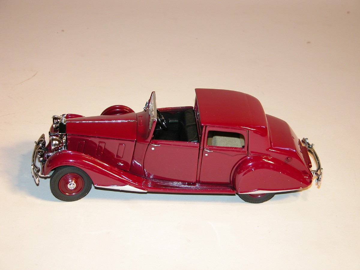 1938 ROLLS-ROYCE PHANTOM III GARNET DANBURY MINT 1:24 DIECAST WITH - Main Image