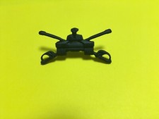 US ARMORED CAVALRY CROSSED SABERS SUBDUED HAT PIN