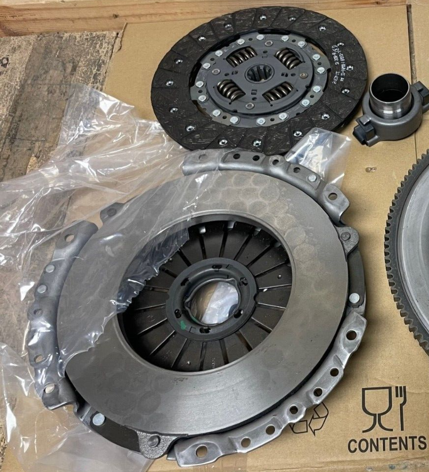 GENUINE LUK CLUTCH KIT 3PCE FOR  NISSAN NV400 MOVANO 2.3 DCi CDTi 2010-2019