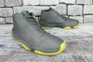 jordan futur gris