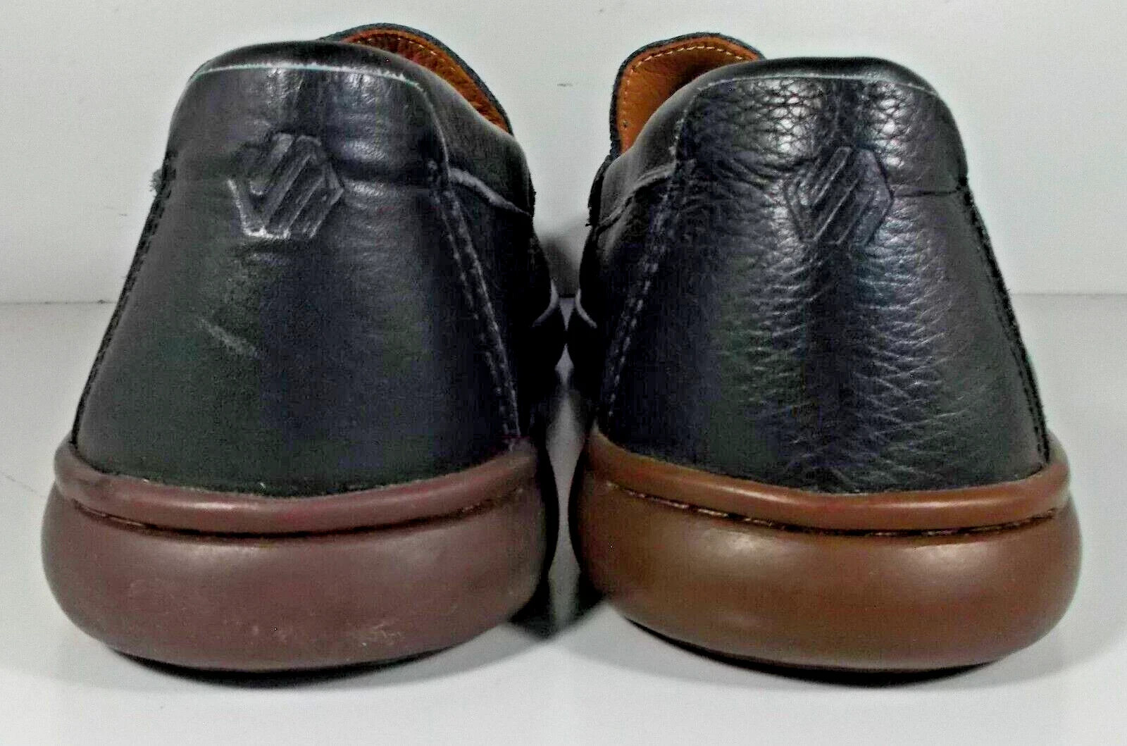 259255X SD50 BRANNON MENS SHOES SIZE 9 M BLACK LEATHER SLIP ON JOHNSTON & MURPHY